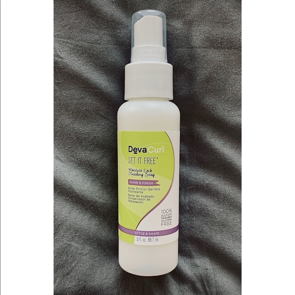 DevaCurl Set it Free Finishing Spray